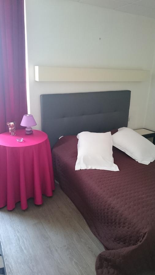 Au Georges VII Hotel Bayeux Ngoại thất bức ảnh